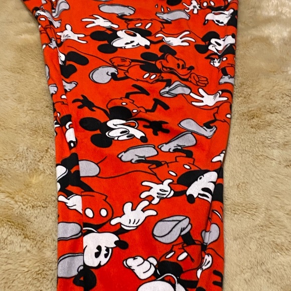Disney woman’s sleepwear pajama - Picture 3 of 9